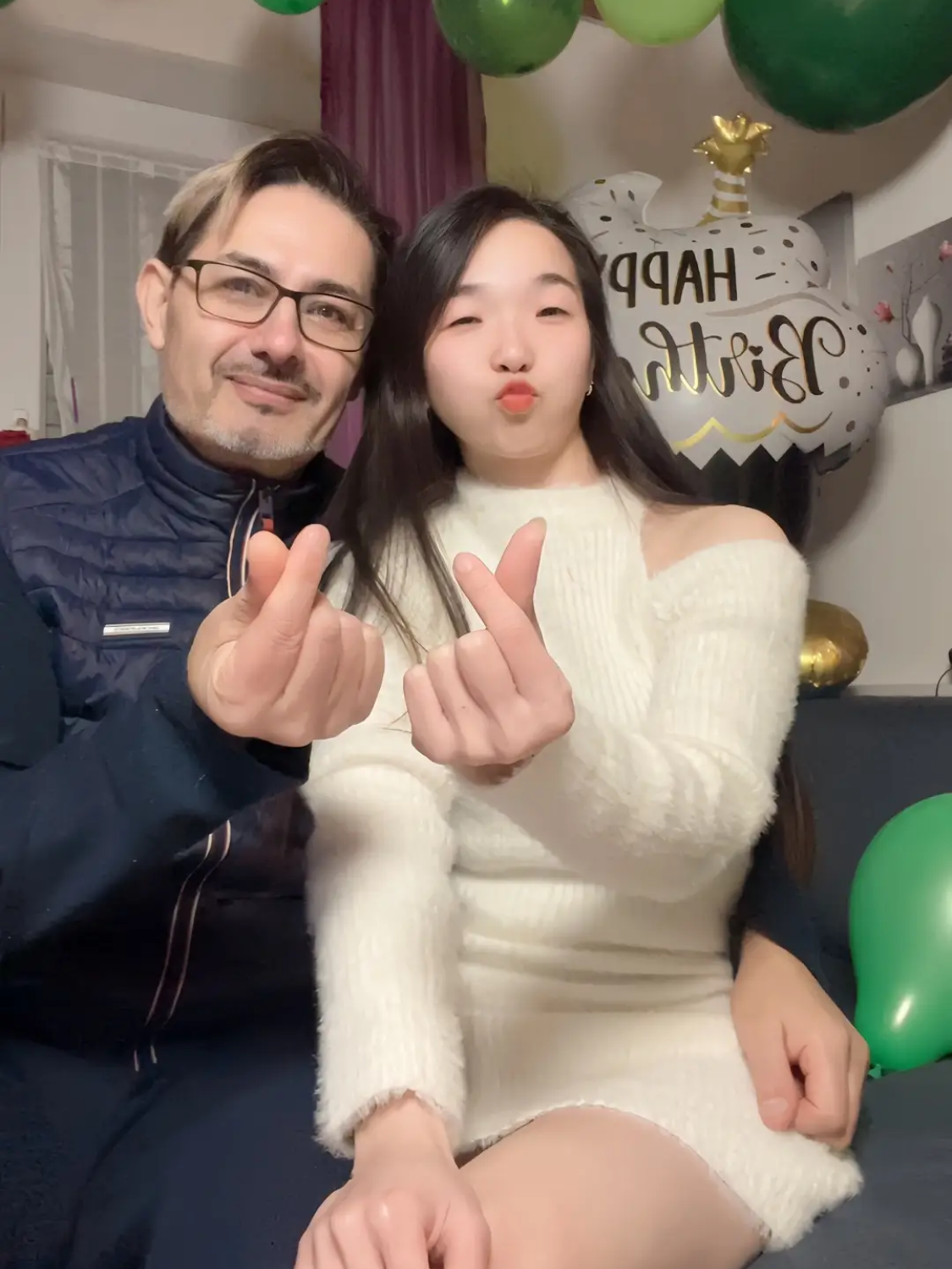 cap doi lech tuoi anh 5