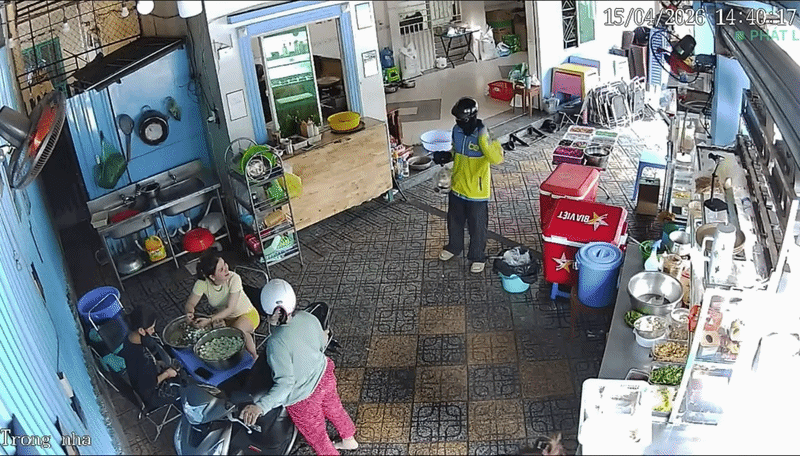 Shipper làm đổ hỏng đơn trà sữa, chủ quán TP.HCM phản ứng gây sốt