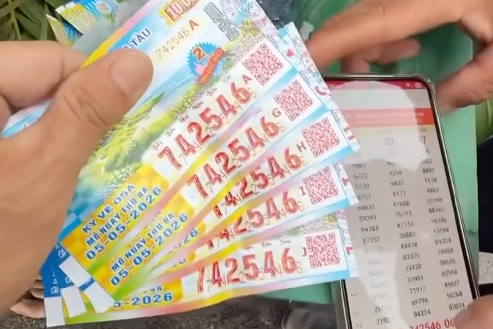Nhan vien trai hom o Tay Ninh trung so 10 ty, xin nghi phep vi qua vui hinh anh