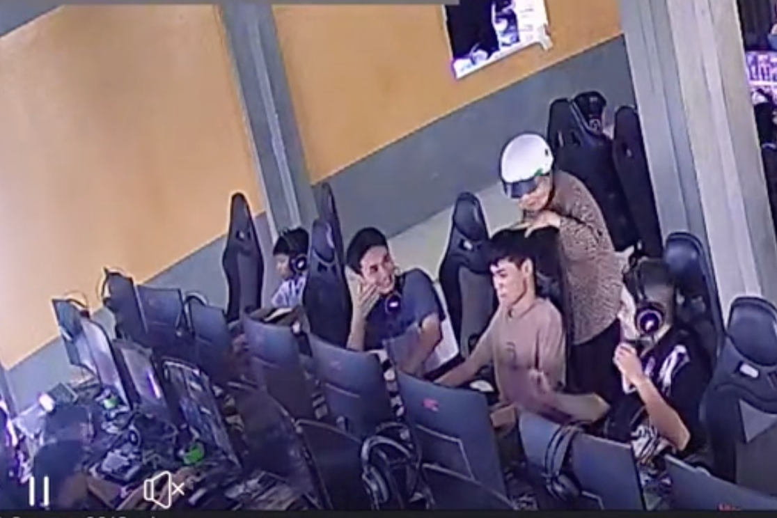 Thanh nien bi veo tai nham o quan Internet hinh anh