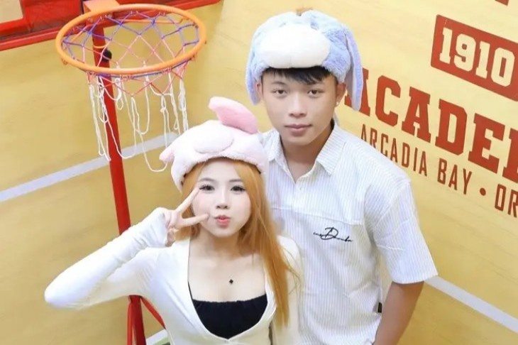 Chang trai 21 tuoi co vo dep nho cham den quan bi-a moi ngay hinh anh