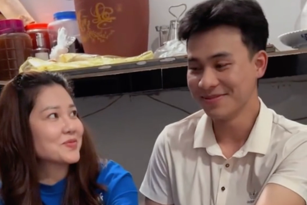 Chang trai 2004 yeu me don than hon 14 tuoi hinh anh