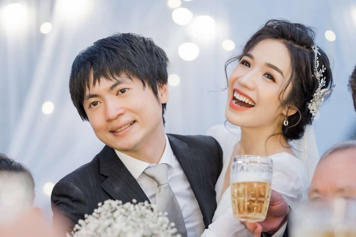 Chia tay vo Viet, chong Nhat hoi han vi cuoc song qua buon chan hinh anh