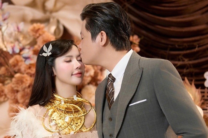 Co dau Dong Thap nhan 20 cay vang trong le an hoi hinh anh