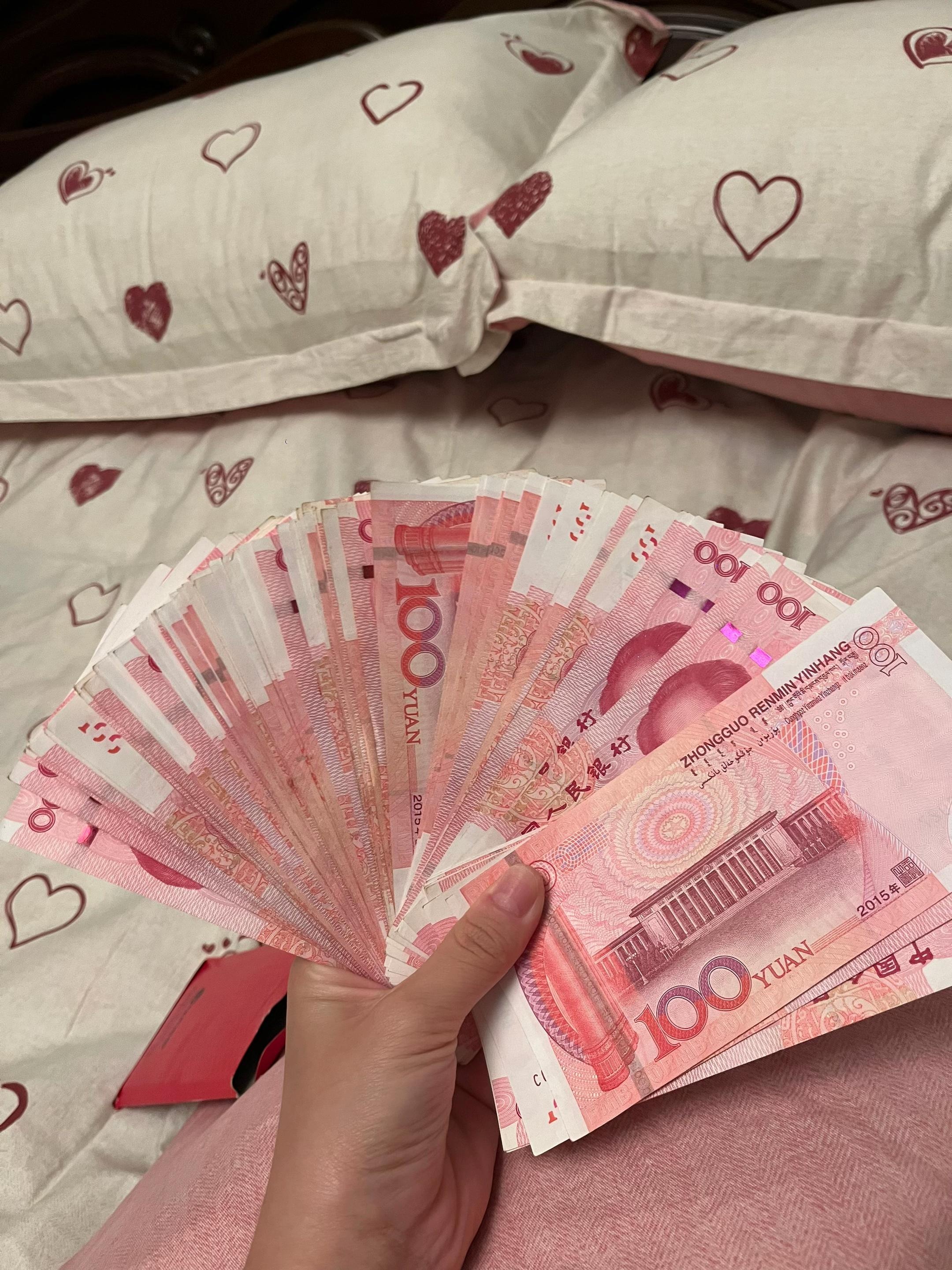 nhận tiền ra mắt ảnh 2 nhan tien ra mat anh 2