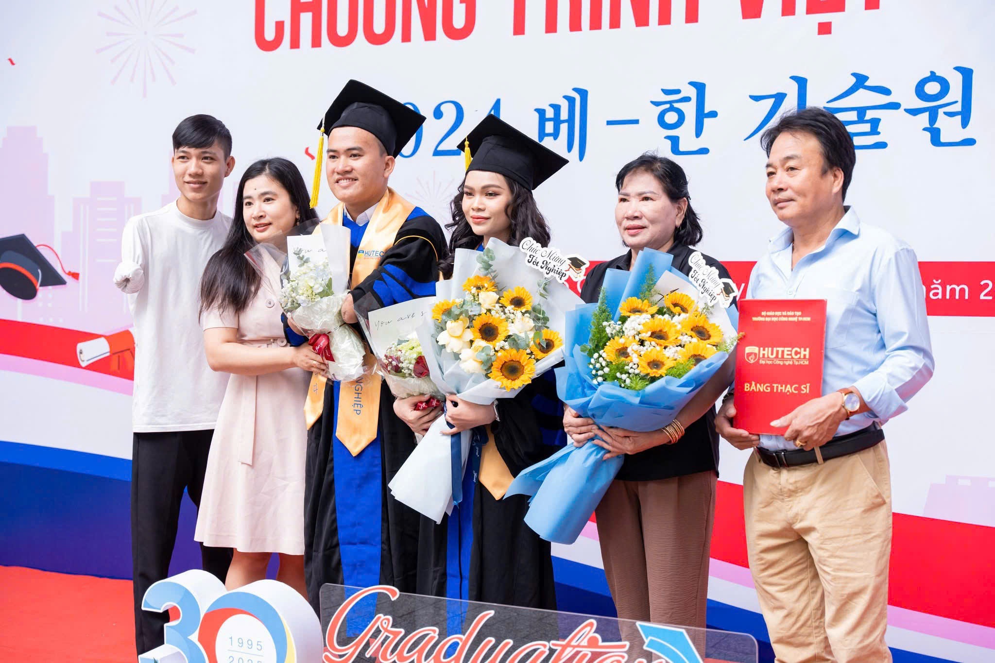 mất hai tay ảnh 4