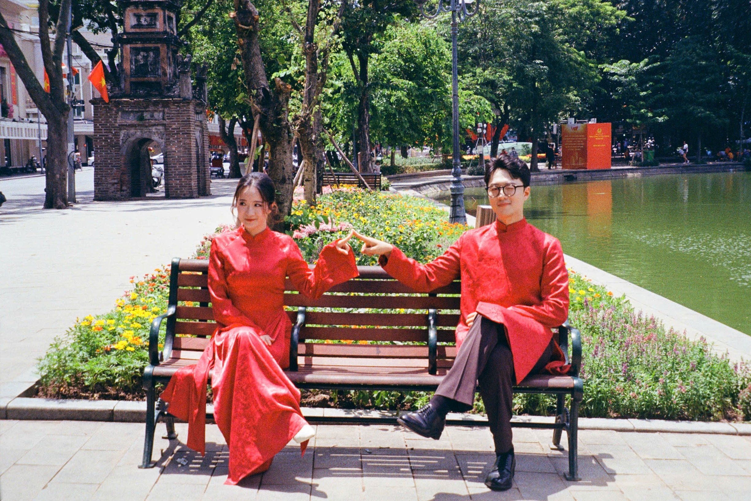 trai h&agrave;n ảnh 5