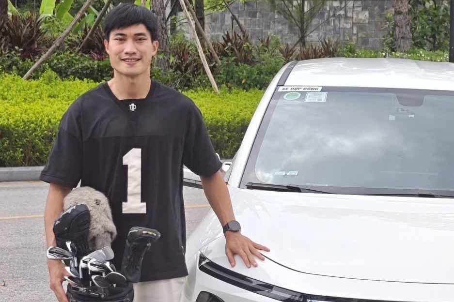 Thủ môn của U20 Việt Nam ở World Cup lái taxi, làm 3 việc kiếm sống