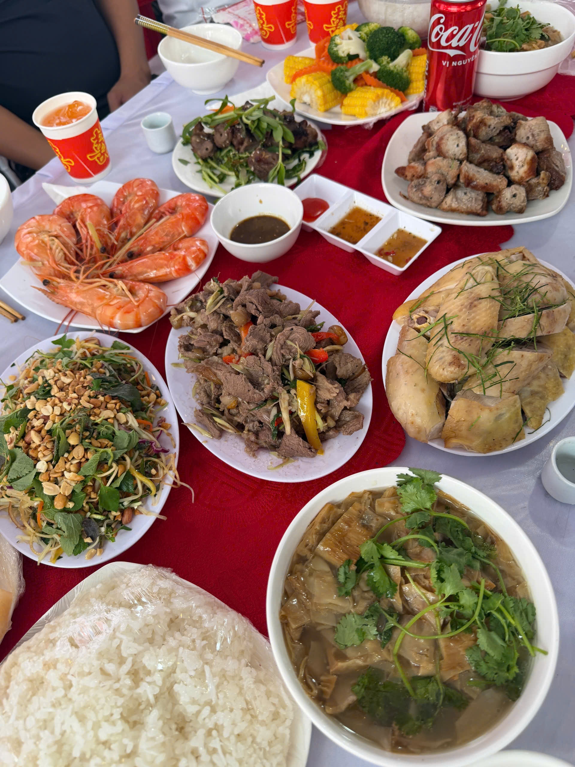 cỗ cưới ảnh 1