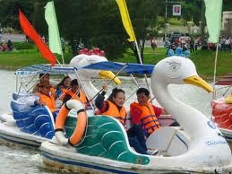 Muon choi 'dap vit' phai mac ao phao hinh anh