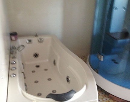 Lung linh chiếc giường ngủ giá nửa tỉ đồng của ông trùm ma túy 'Tàng Keangnam' 2 Lung linh chiếc giường ngủ giá nửa tỉ đồng của ông trùm ma túy 'Tàng Keangnam' 2