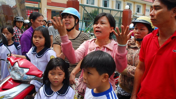 Den tuoi vao lop 1, 'heo vang' hoc nho truong... hang xom hinh anh