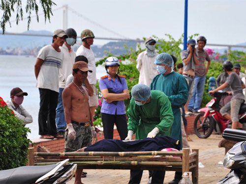 Phat hien thi the nam gioi dat vao bo song Han hinh anh