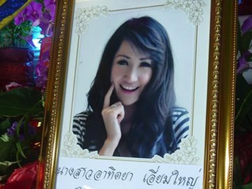 Cai ket dau long cua nhung co gai tre thich bom va hinh anh