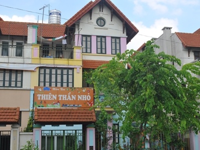 Be 1 tuoi tu vong, nha truong xin tu giai the hinh anh