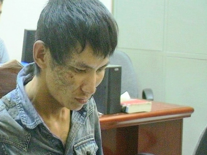 Doat mang ban cung day nha tro bang 2 nhat dao hinh anh