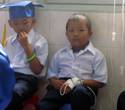 Le khai giang dac biet trong benh vien hinh anh