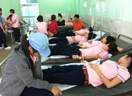 Tang gio lam cong nhan ngat xiu vi lam viec qua suc hinh anh