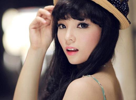 Nu sinh nhu sieu mau hoc truong chuyen noi ve nao ngan hinh anh