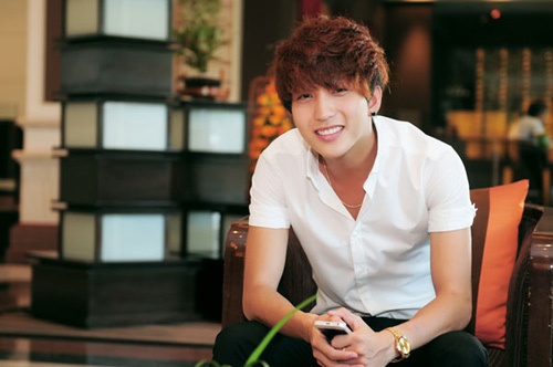 Hot boy Be Tran - chau cua nghe si saxophone Tran Manh Tuan hinh anh