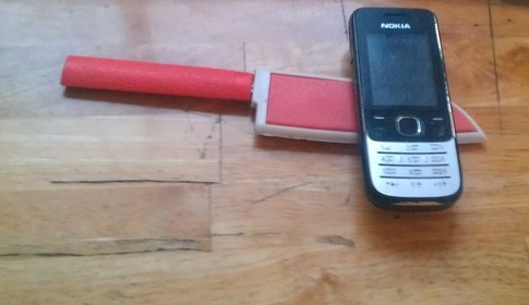 Co gai 18 tuoi dam chet nguoi vi 2 chiec dien thoai hinh anh