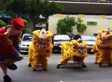 Clip Gangnam Style phien ban mua lan don Trung thu gay 'sot' hinh anh