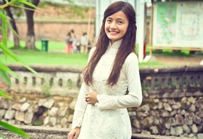 Nu sinh xu Hue xinh dep co ten la - Vo E Vo hinh anh