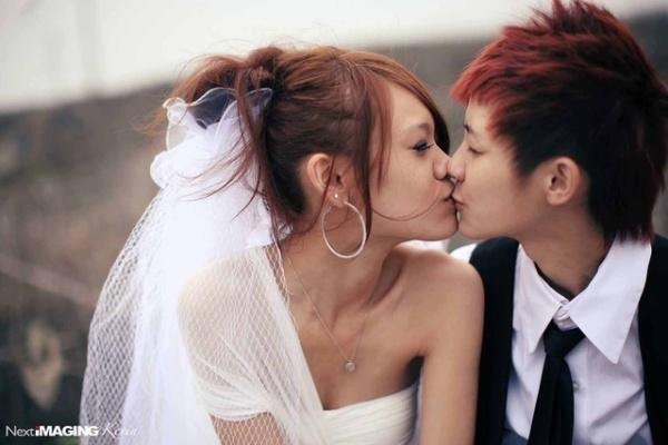 Anh cuoi dep cua cac cap dong tinh nu hinh anh