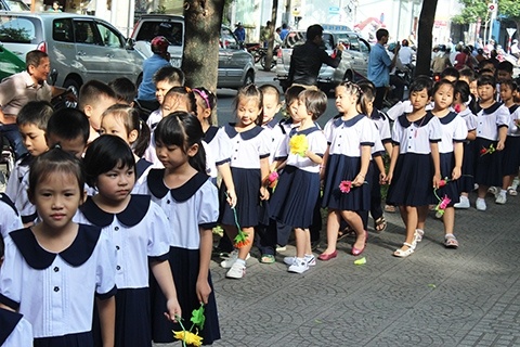 Lo chieu moi 'moc tui' phu huynh hinh anh