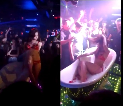 Man tam sua kheu goi trong bar o Ha Noi gay xon xao hinh anh