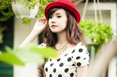 5 hot girl 'sach' nhat showbiz Viet hinh anh