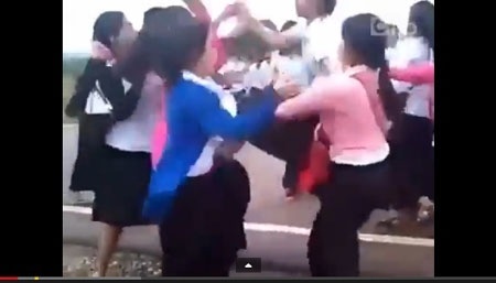 Xon xao clip nu sinh dan toc danh nhau hinh anh