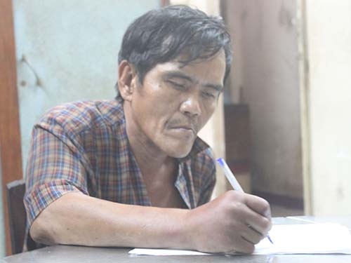 Cot cua phong ngu, rinh ket sat hinh anh