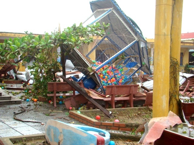 Loc xoay o Quang Binh, 3 nguoi bi thuong hinh anh