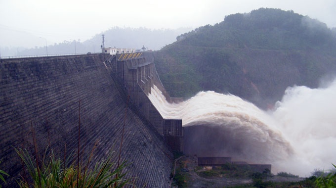 Thuy dien xa lu, dan tuong vo dap hinh anh