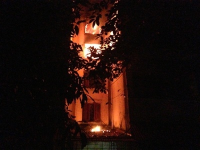 Chay ky tuc xa, hang tram sinh vien hoang loan hinh anh