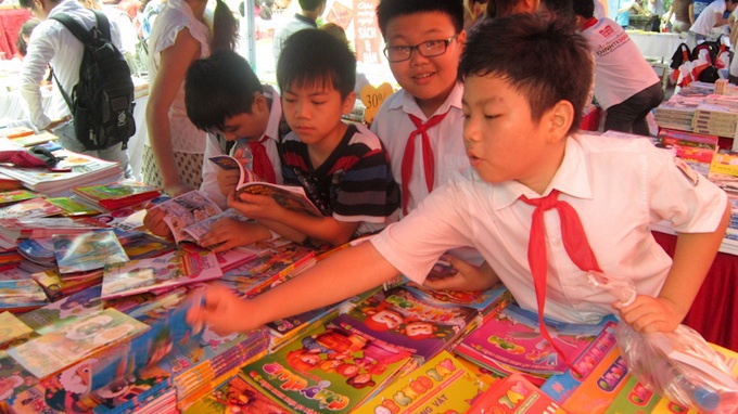 Hoi sach mua thu 2013 tai Ha  Noi hinh anh