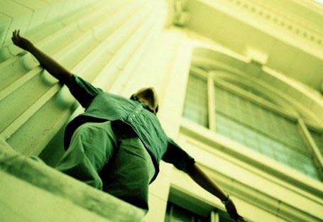 Ga trai 9X dam chet ban gai roi tu sat hinh anh