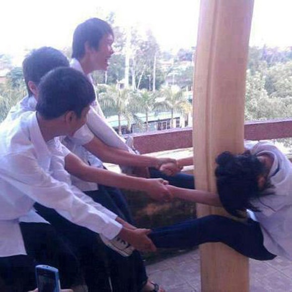 Trao luu lam tro mao hiem cua hoc sinh hinh anh