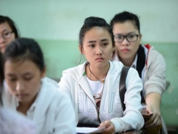 Lop 9 hoc chung voi lop 12, sao chung em tiep thu kip? hinh anh