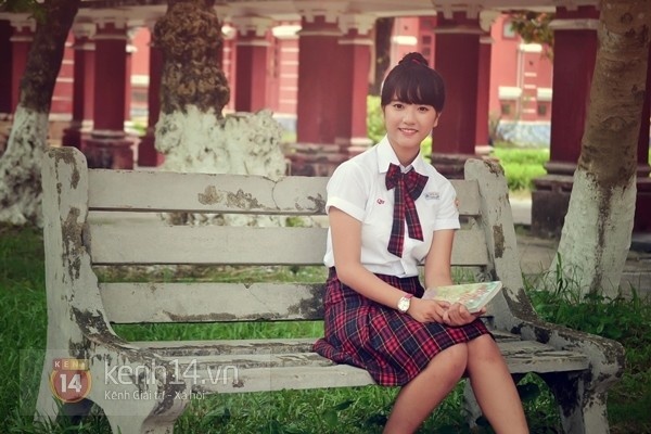 Hot girl truong Quoc hoc Hue - de thuong va hoc gioi hinh anh