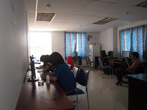 'Bac si' Trung Quoc coi ao chay tan loan, chot cua co thu hinh anh