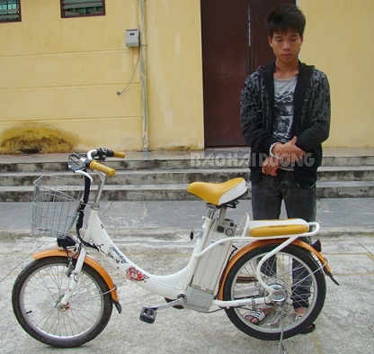 Troi hoc sinh vao mo, cuop xe dap dien hinh anh