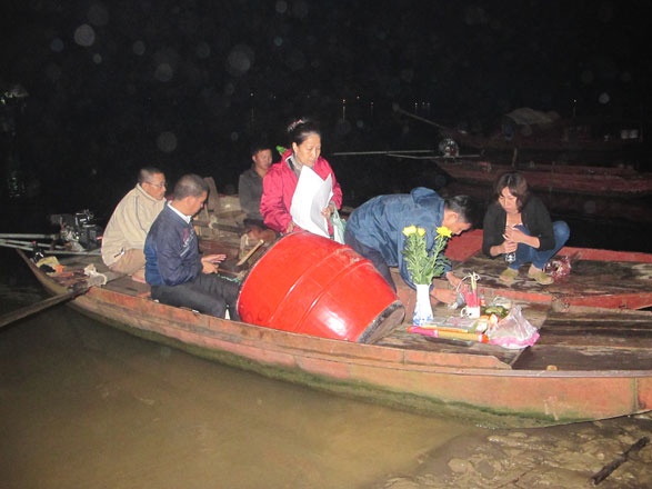 Vu nem xac nan nhan tham my - chuyen gio moi ke hinh anh