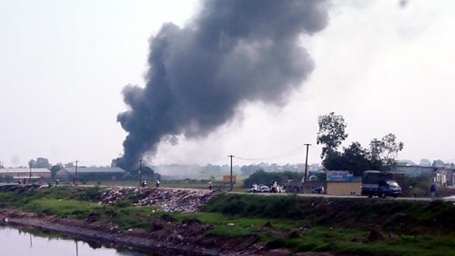 Chay lon tai cong ty dem mut o Ha Noi hinh anh