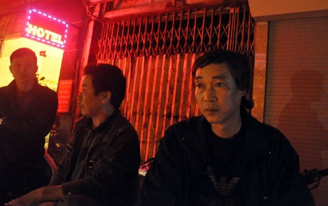 Bo de nan nhan bi nem xac gui tam thu cho bao chi hinh anh