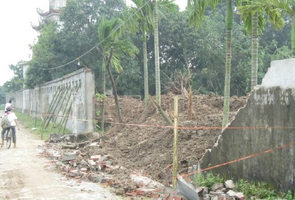 Bi tuong de tren duong di hoc, 3 hoc sinh thuong vong hinh anh