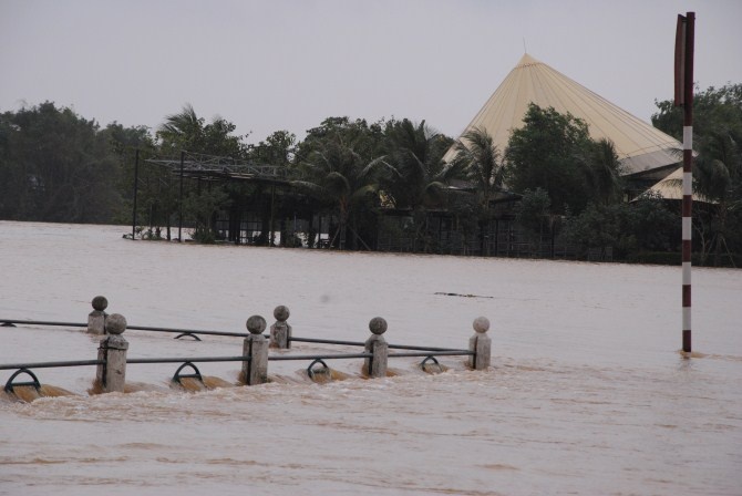 Thuy dien o Hue o at xa lu, nhieu dia phuong bi nhan chim hinh anh