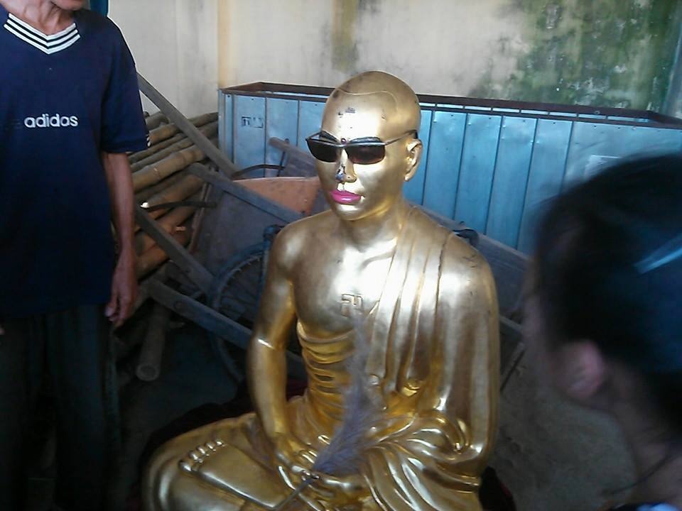 Su Phuong dong dinh vao dau nhieu tuong trong chua hinh anh