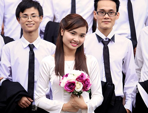 'Moc tui' nu sinh mua chup anh ky yeu hinh anh